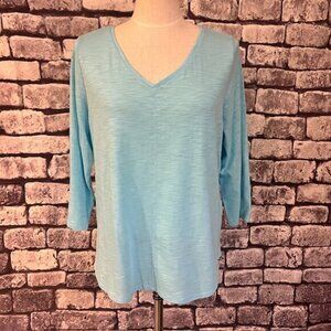 Chico's Blue V-Neck Front Center Seam Ultimate Tee Size L